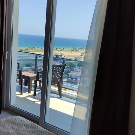 Royal Life Poseidon B Long Iskele 138 דירה